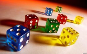 Tampilan meja dealer langsung wow 77 di layar mobile dengan dealer profesional dan antarmuka permainan yang jelas
