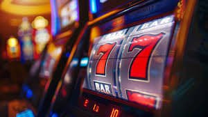Dealer wow 77 mengumumkan hasil Sic Bo dengan jelas kepada pemain